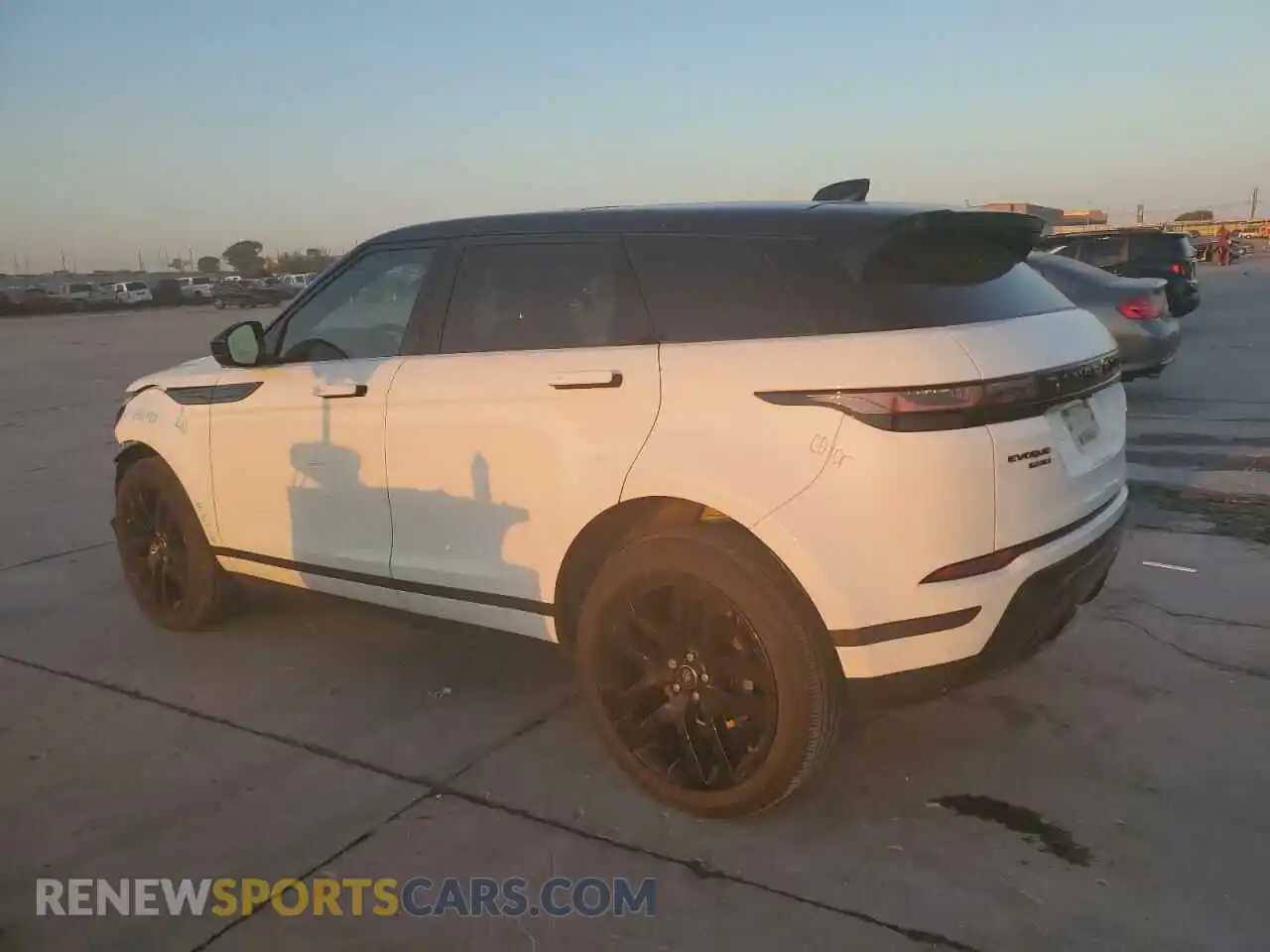 2 Photograph of a damaged car SALZP2FX6LH092961 LAND ROVER RANGEROVER 2020