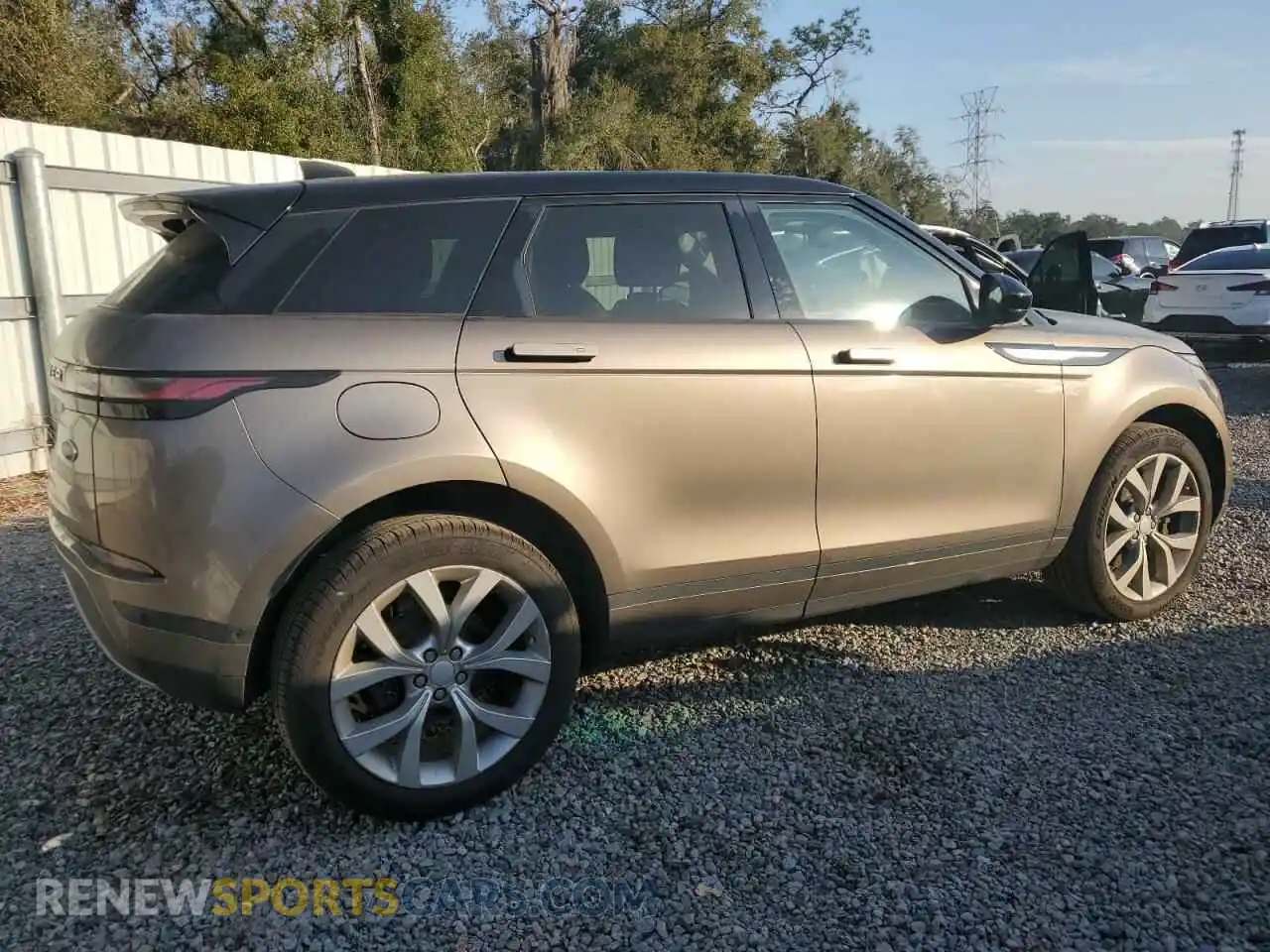 3 Photograph of a damaged car SALZP2FX7LH021557 LAND ROVER RANGEROVER 2020