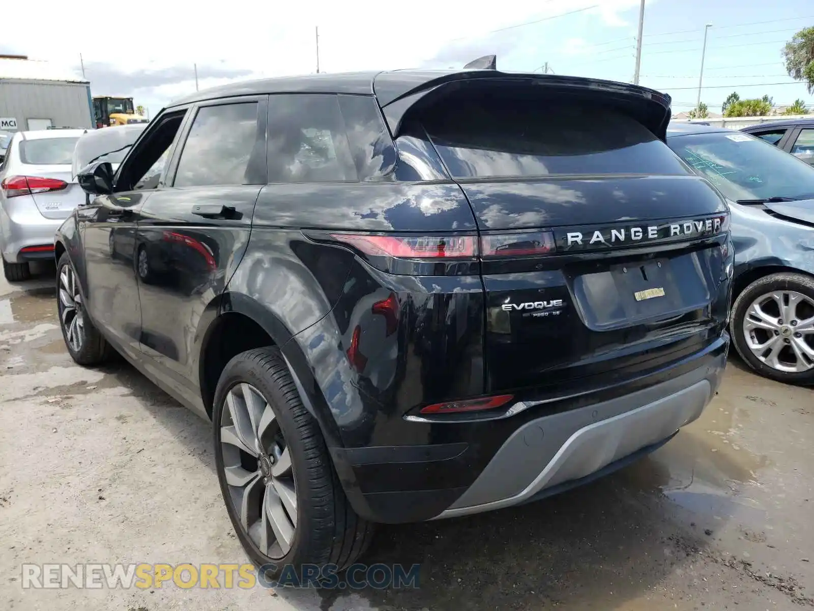 3 Photograph of a damaged car SALZP2FXXLH007085 LAND ROVER RANGEROVER 2020