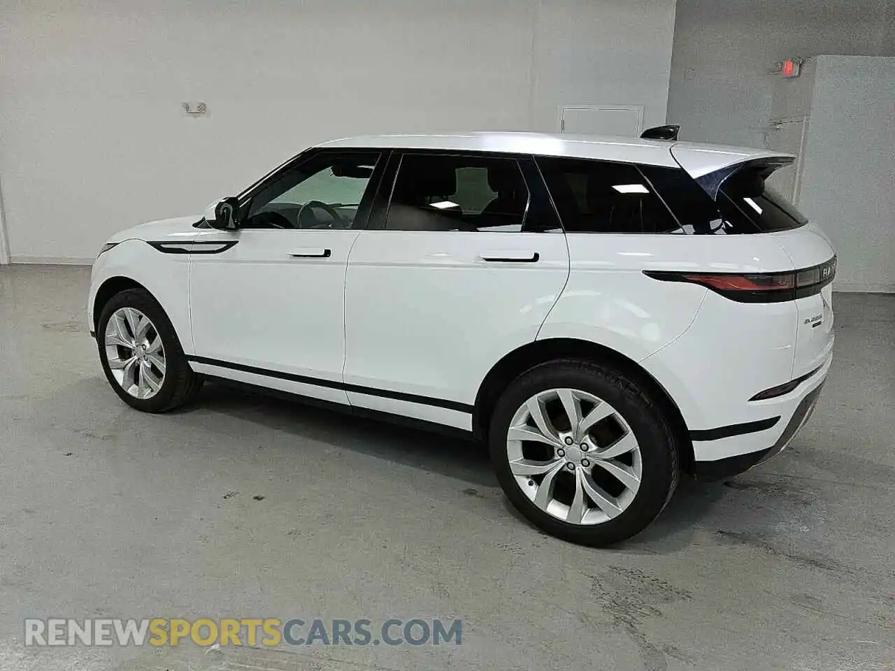 2 Photograph of a damaged car SALZP2FXXLH078187 LAND ROVER RANGEROVER 2020