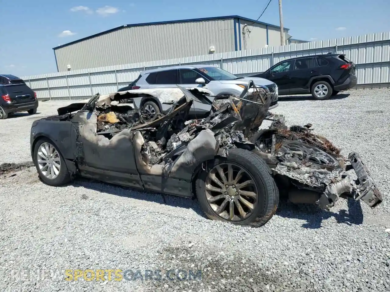 2 fotografías del automóvil dañado SALGR2SU1MA422920 LAND ROVER RANGEROVER 2021