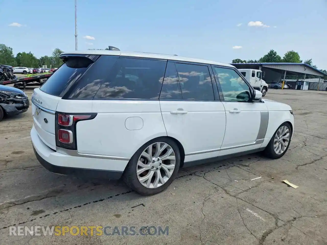 3 Photograph of a damaged car SALGS2RU1MA450310 LAND ROVER RANGEROVER 2021