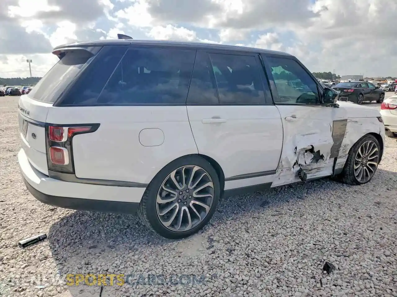 3 fotografías del automóvil dañado SALGS2RU1MA450498 LAND ROVER RANGEROVER 2021