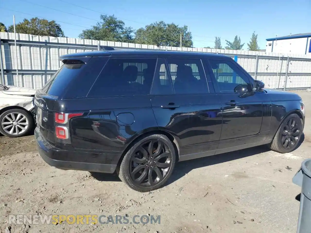 3 Photograph of a damaged car SALGS2RU7MA437271 LAND ROVER RANGEROVER 2021