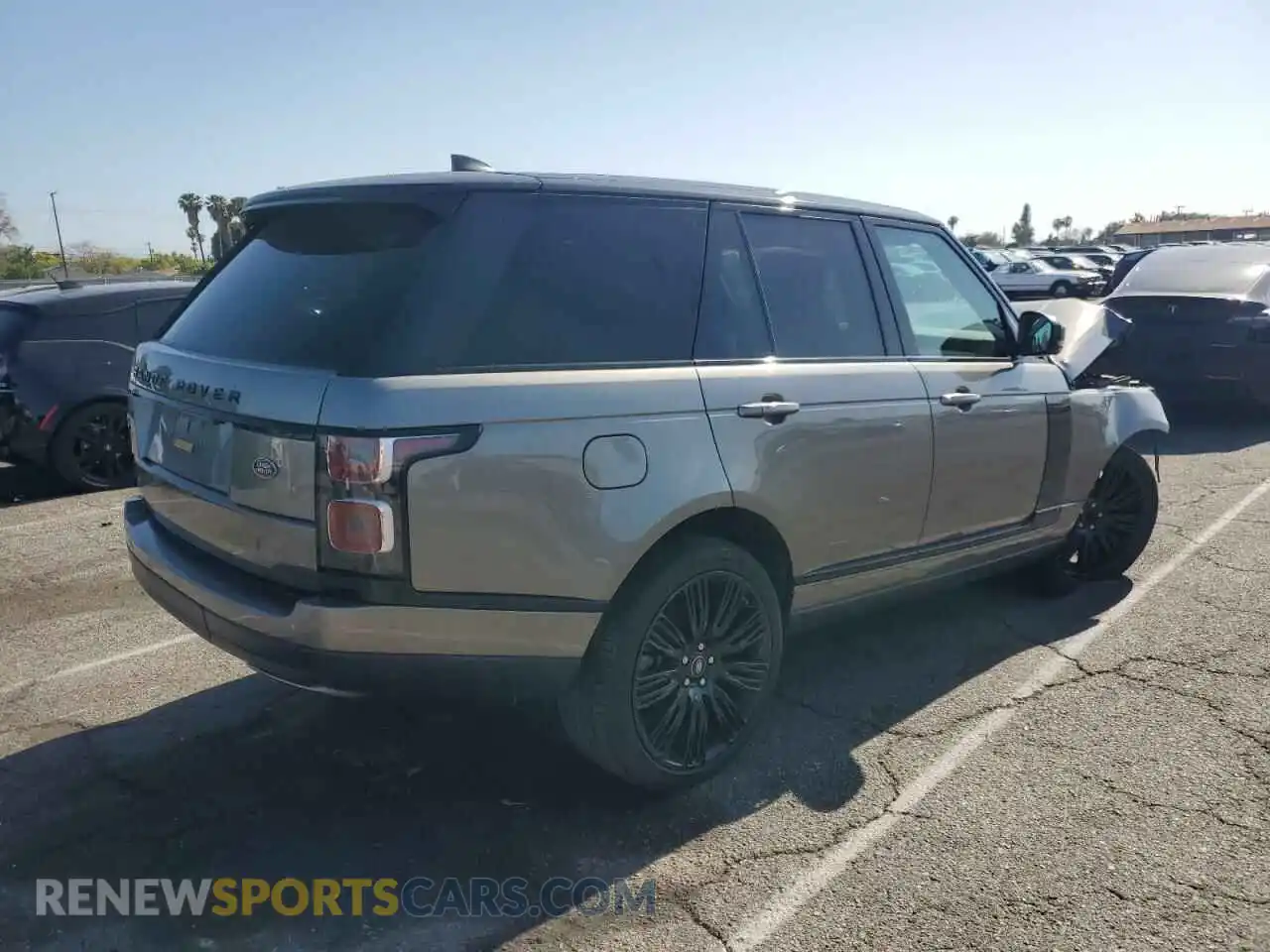3 Photograph of a damaged car SALGS2SE1MA438693 LAND ROVER RANGEROVER 2021