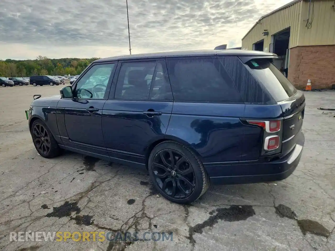 2 Photograph of a damaged car SALGS2SE9MA432009 LAND ROVER RANGEROVER 2021