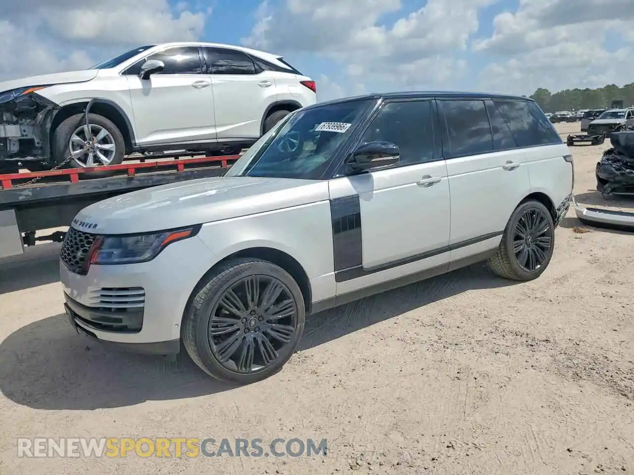 1 Фотография поврежденного автомобиля SALGS2SEXMA429488 LAND ROVER RANGEROVER 2021