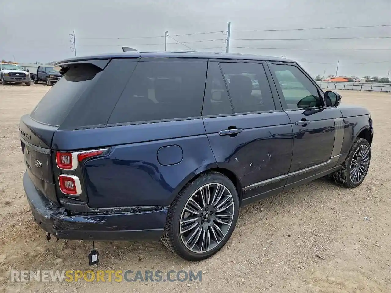 3 Photograph of a damaged car SALGV2SE2MA422686 LAND ROVER RANGEROVER 2021
