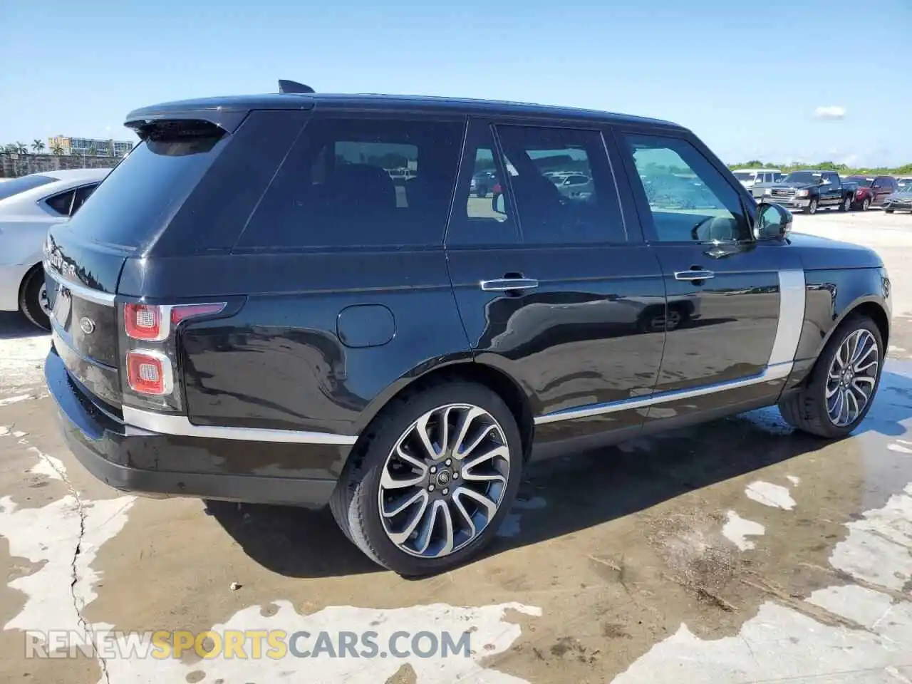 3 Photograph of a damaged car SALGV2SE7MA421713 LAND ROVER RANGEROVER 2021