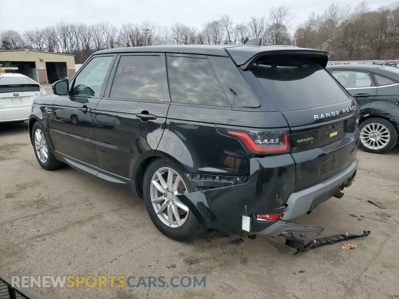 2 Photograph of a damaged car SALWG2SU7MA777169 LAND ROVER RANGEROVER 2021
