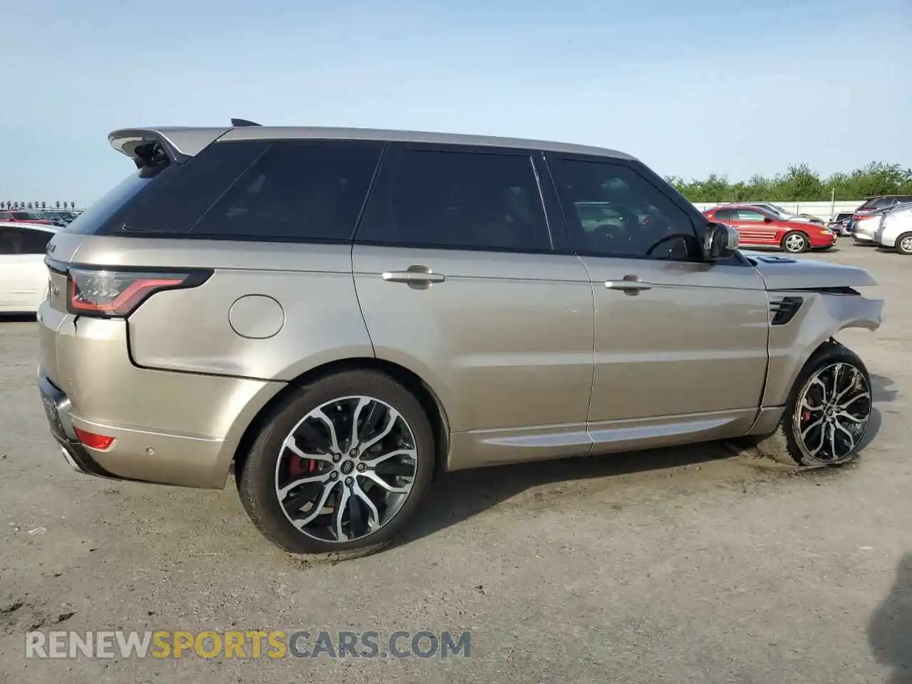3 Photograph of a damaged car SALWR2SE9MA770677 LAND ROVER RANGEROVER 2021