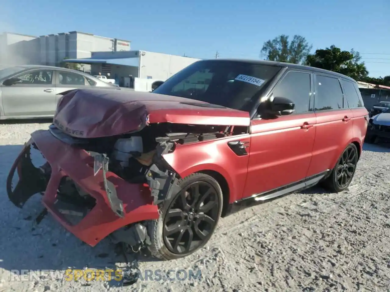 1 Photograph of a damaged car SALWR2SU9MA758570 LAND ROVER RANGEROVER 2021