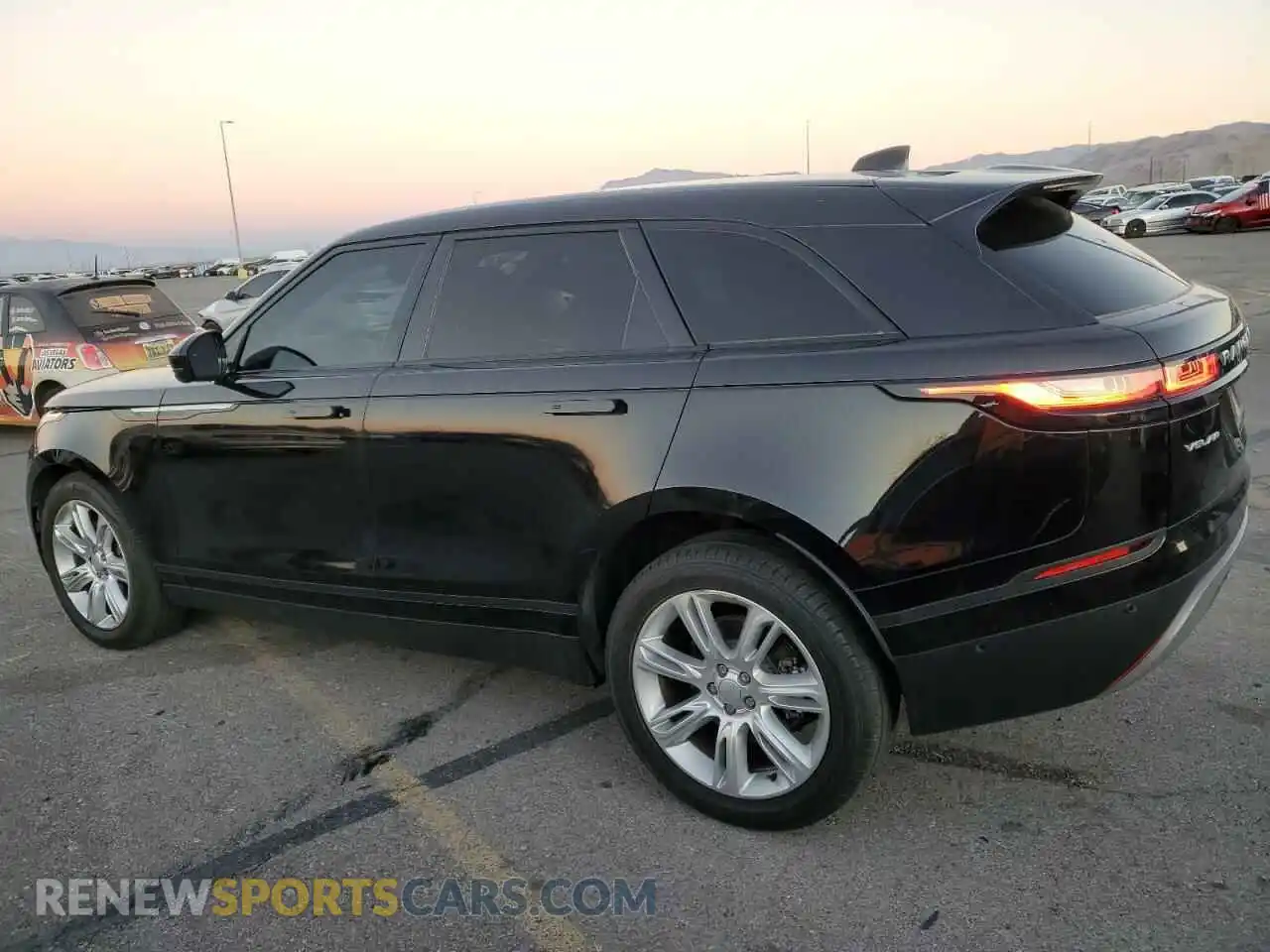 2 Photograph of a damaged car SALYJ2EX0MA319909 LAND ROVER RANGEROVER 2021