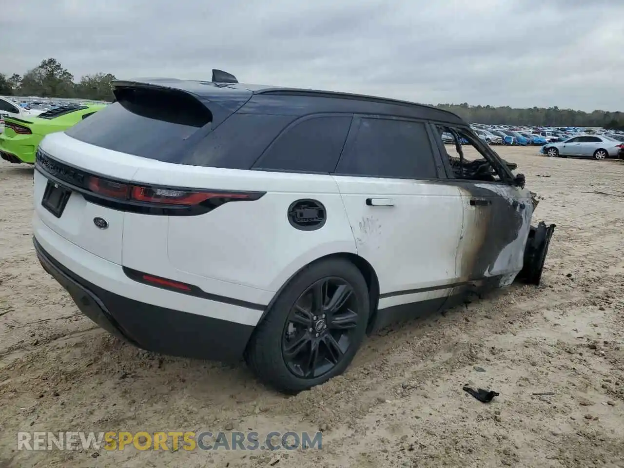 3 Photograph of a damaged car SALYJ2EX3MA310346 LAND ROVER RANGEROVER 2021
