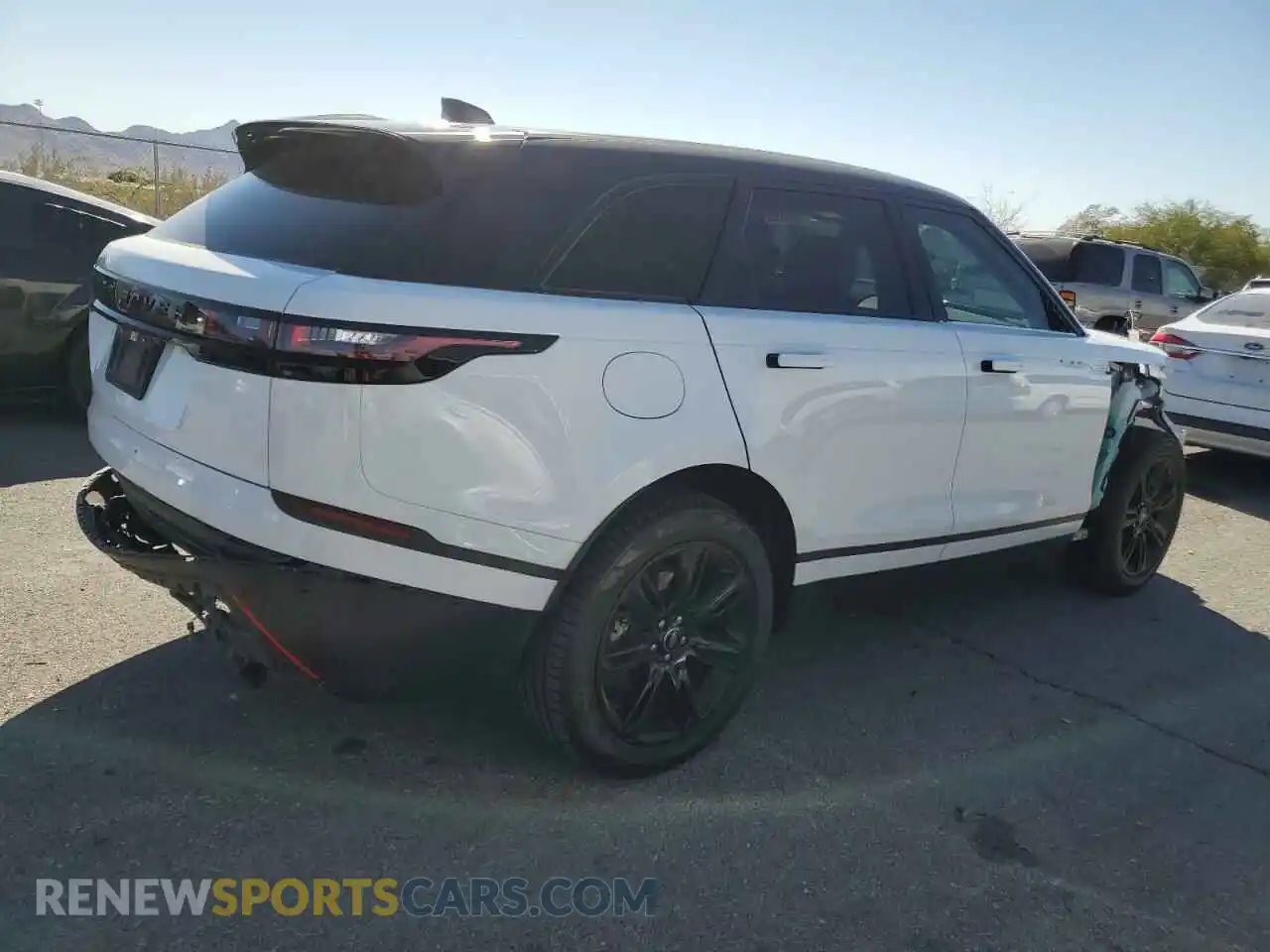 3 Photograph of a damaged car SALYJ2EX4MA311182 LAND ROVER RANGEROVER 2021