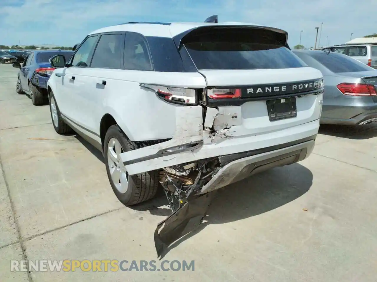 3 Photograph of a damaged car SALYJ2EX5MA305410 LAND ROVER RANGEROVER 2021