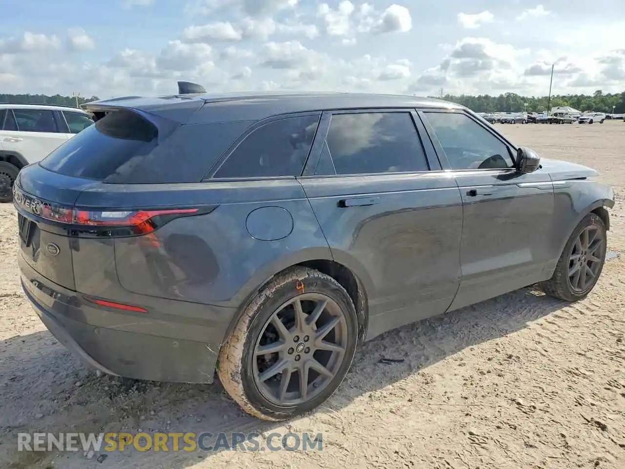 3 Photograph of a damaged car SALYJ2EX7MA298136 LAND ROVER RANGEROVER 2021