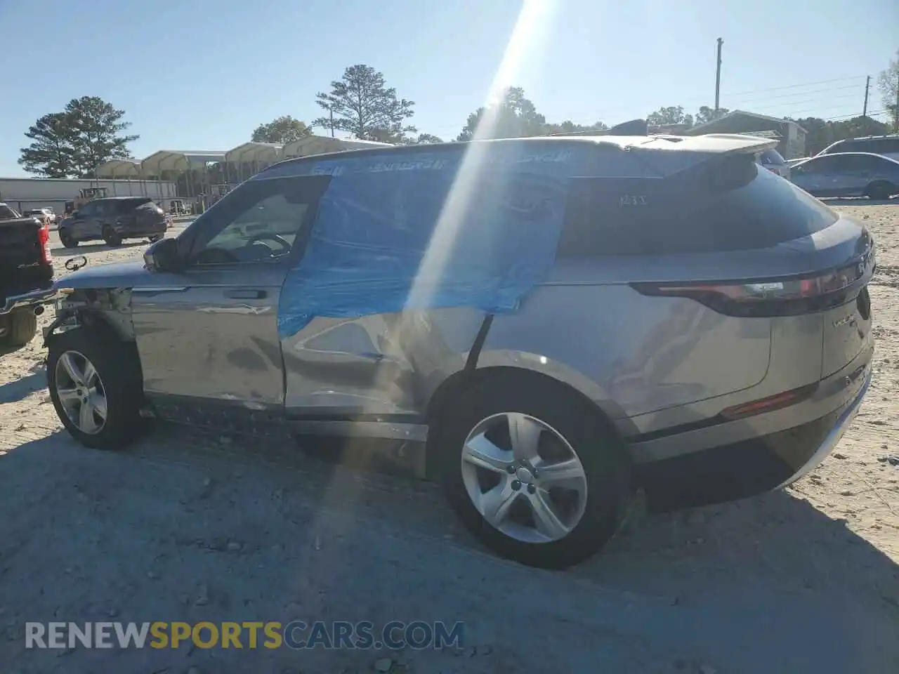 2 Photograph of a damaged car SALYJ2EXXMA306665 LAND ROVER RANGEROVER 2021