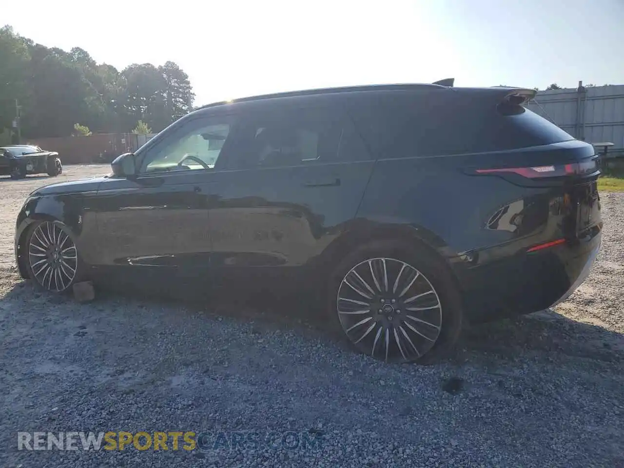 2 fotografías del automóvil dañado SALYT2EU8MA299621 LAND ROVER RANGEROVER 2021
