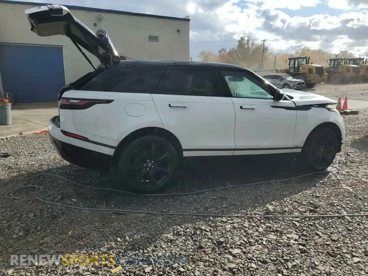 3 Photograph of a damaged car SALYT2EX8MA311275 LAND ROVER RANGEROVER 2021
