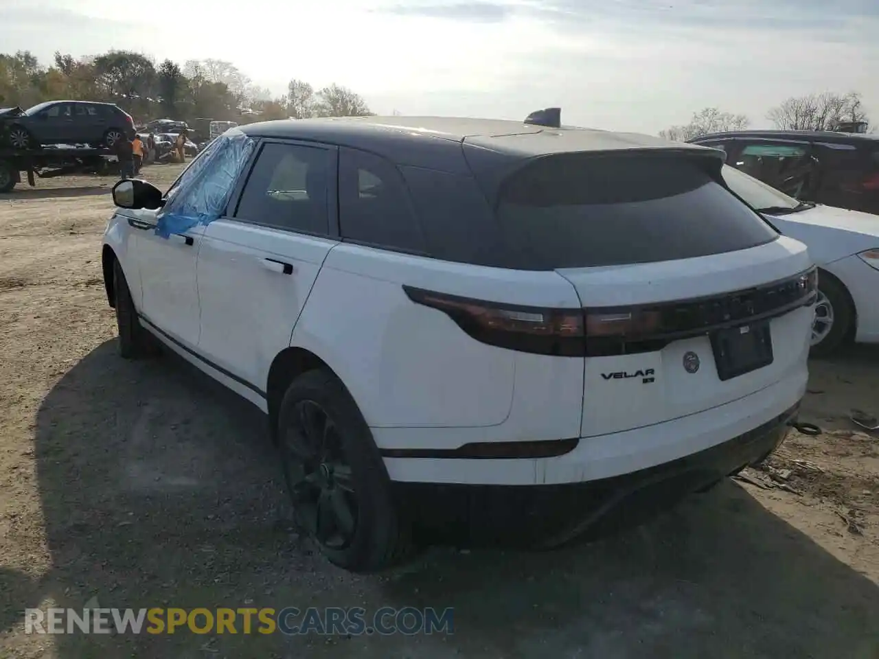 3 Photograph of a damaged car SALYT2EX9MA317604 LAND ROVER RANGEROVER 2021