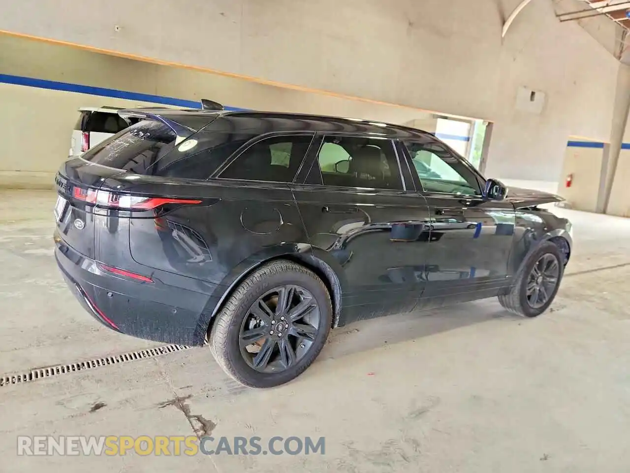 3 Photograph of a damaged car SALYT2EXXMA310533 LAND ROVER RANGEROVER 2021