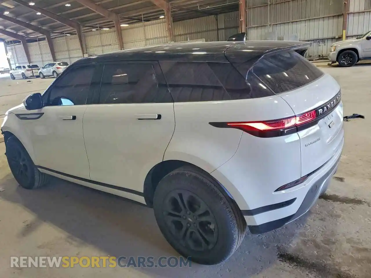 2 Photograph of a damaged car SALZJ2FX0MH137458 LAND ROVER RANGEROVER 2021