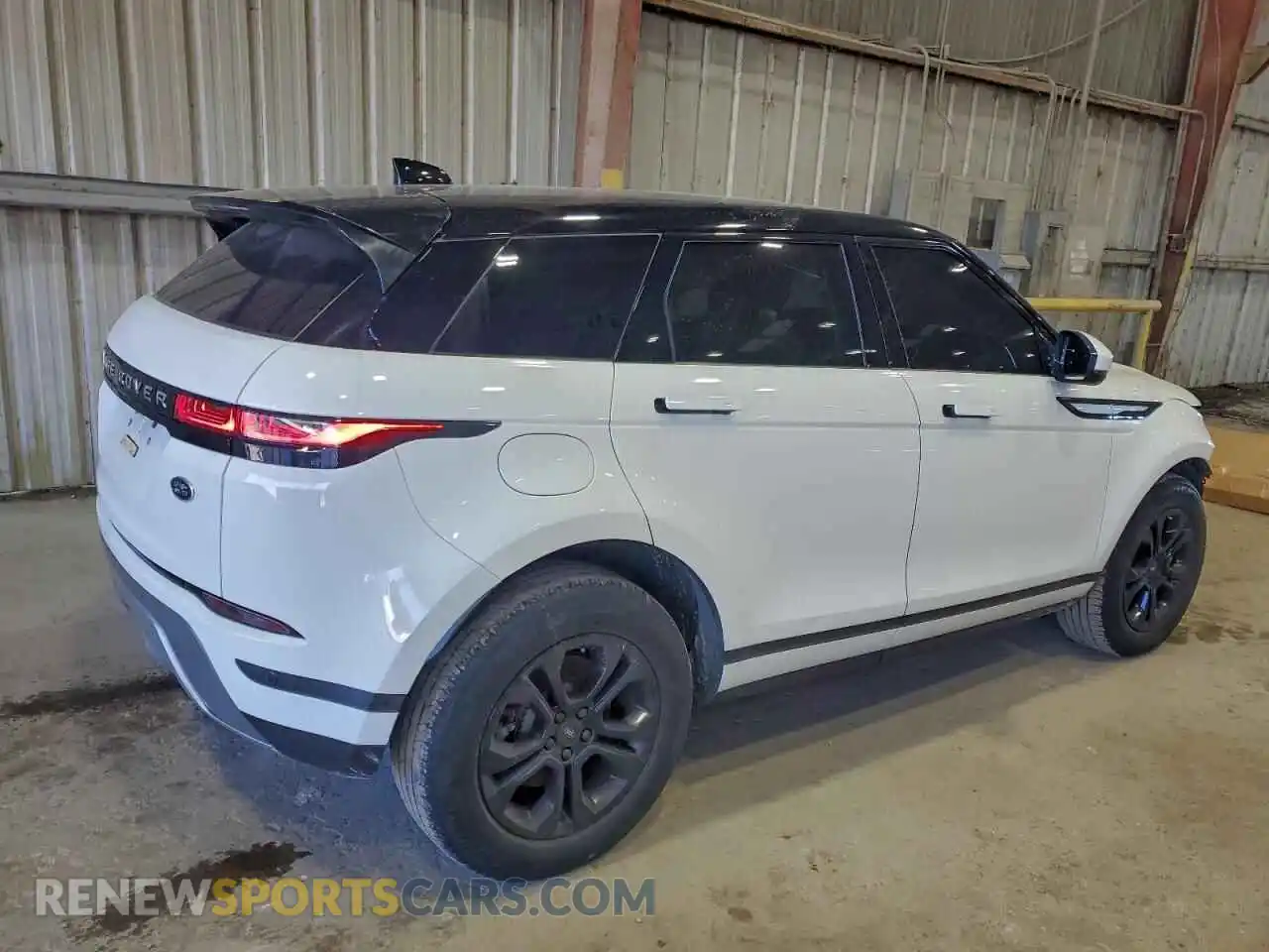 3 Photograph of a damaged car SALZJ2FX0MH137458 LAND ROVER RANGEROVER 2021