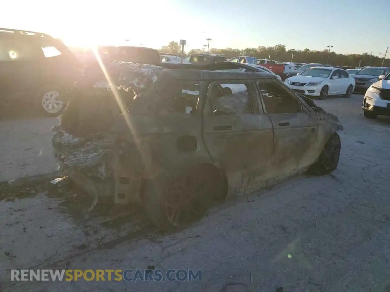 3 Photograph of a damaged car SALZJ2FX2MH122153 LAND ROVER RANGEROVER 2021
