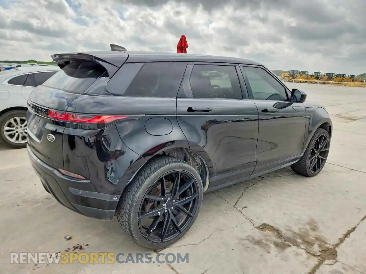 3 Photograph of a damaged car SALZJ2FX7MH132824 LAND ROVER RANGEROVER 2021