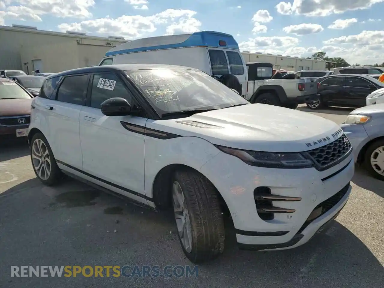 1 Фотография поврежденного автомобиля SALZM2FX6MH126035 LAND ROVER RANGEROVER 2021
