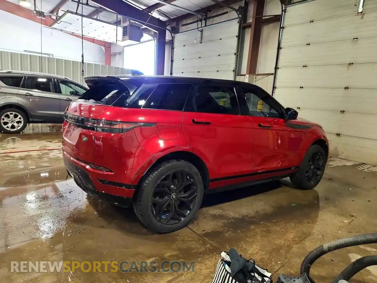 3 Photograph of a damaged car SALZT2FX0MH136319 LAND ROVER RANGEROVER 2021