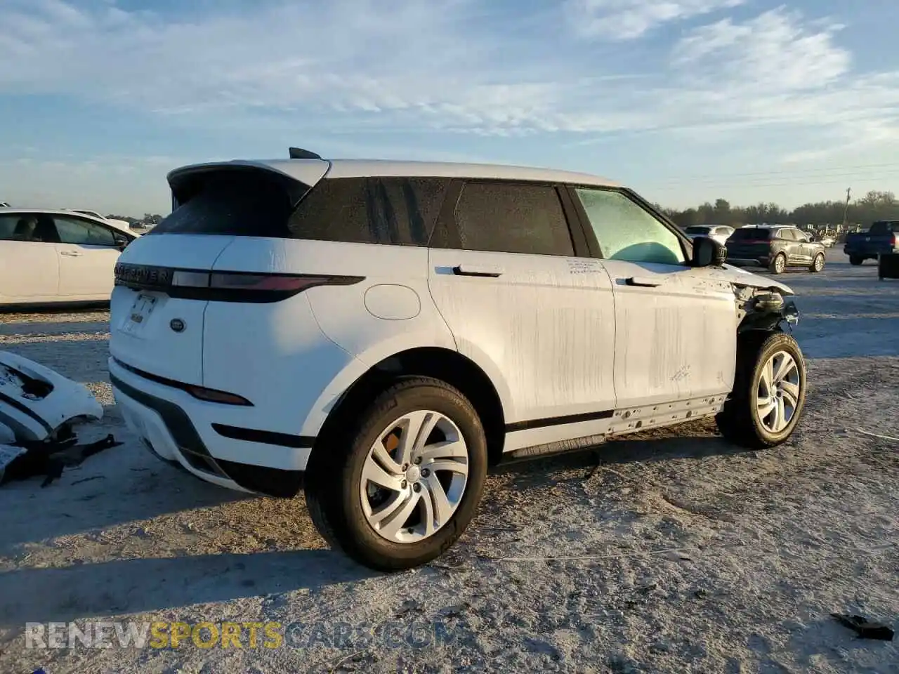 3 Photograph of a damaged car SALZT2FX4MH155178 LAND ROVER RANGEROVER 2021