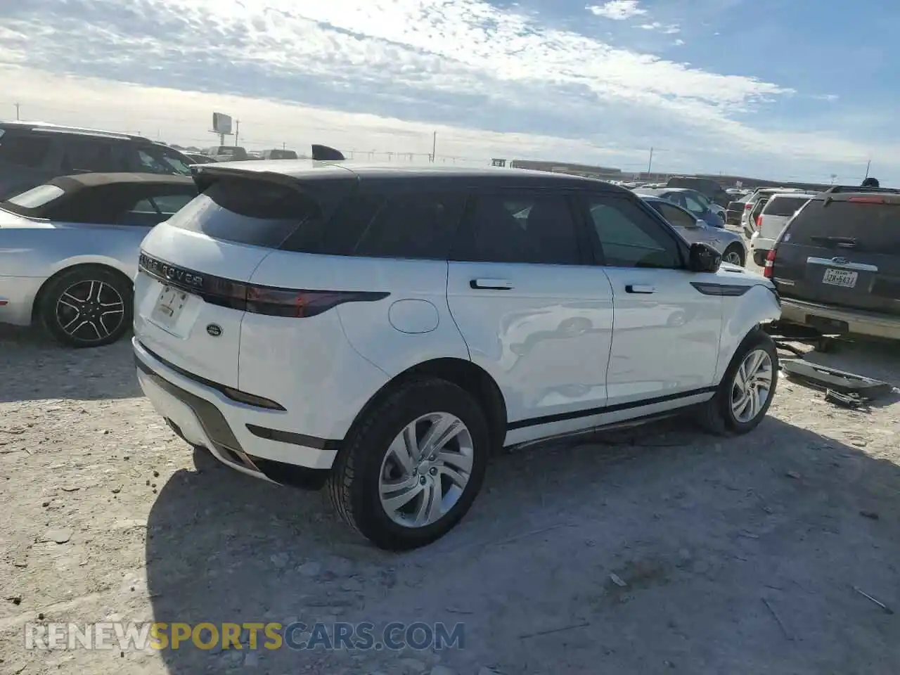 3 Photograph of a damaged car SALZT2FX6MH139693 LAND ROVER RANGEROVER 2021