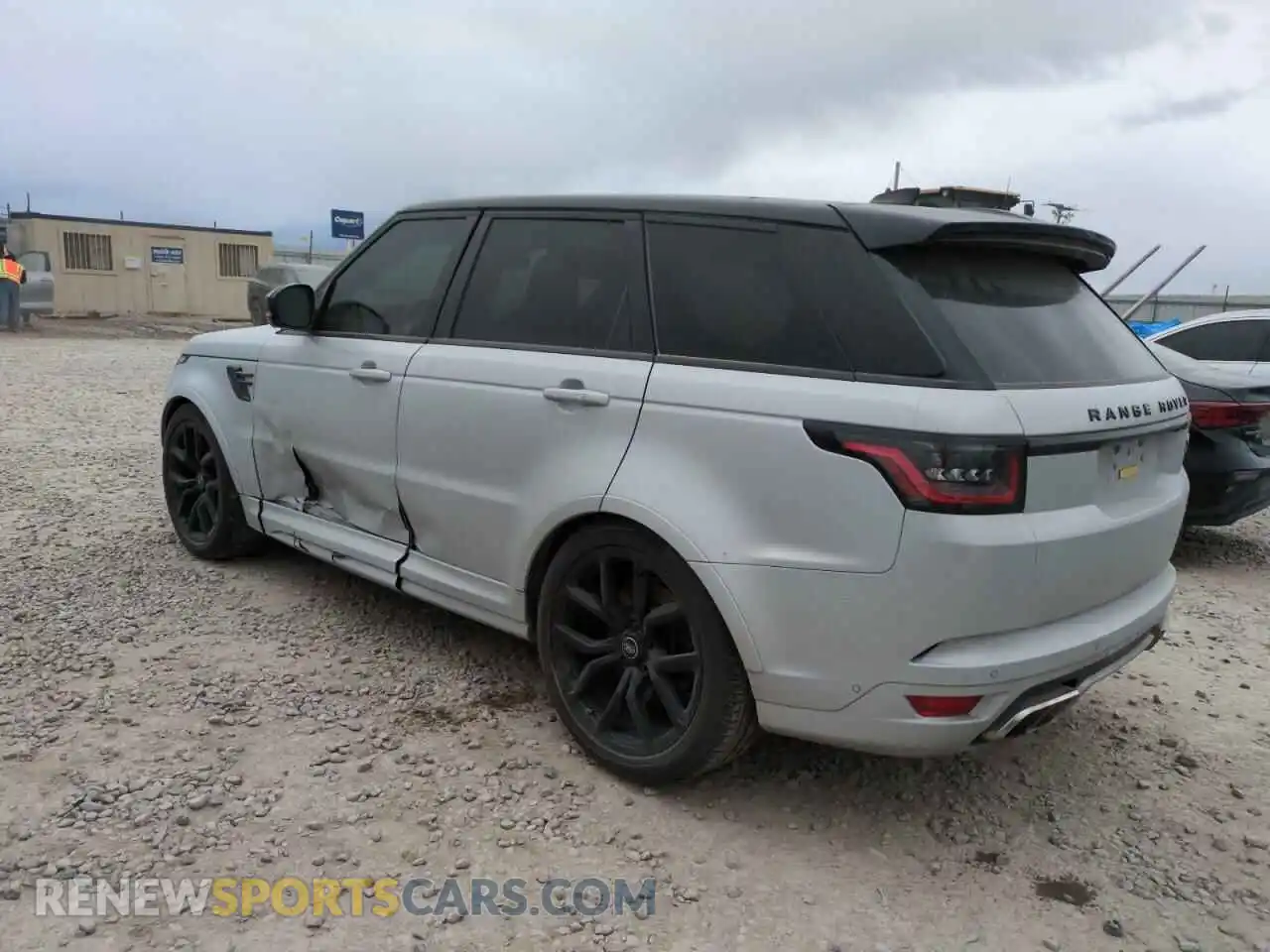 2 Photograph of a damaged car SALWZ2RE2NA220101 LAND ROVER RANGEROVER 2022