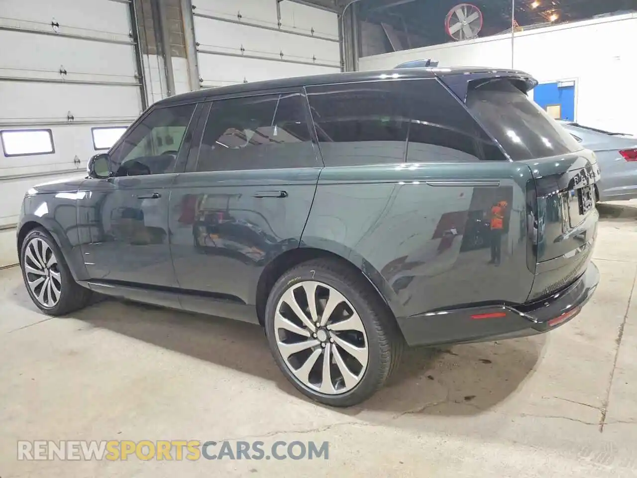 2 Фотография поврежденного автомобиля SALKP9E76PA010401 LAND ROVER RANGEROVER 2023