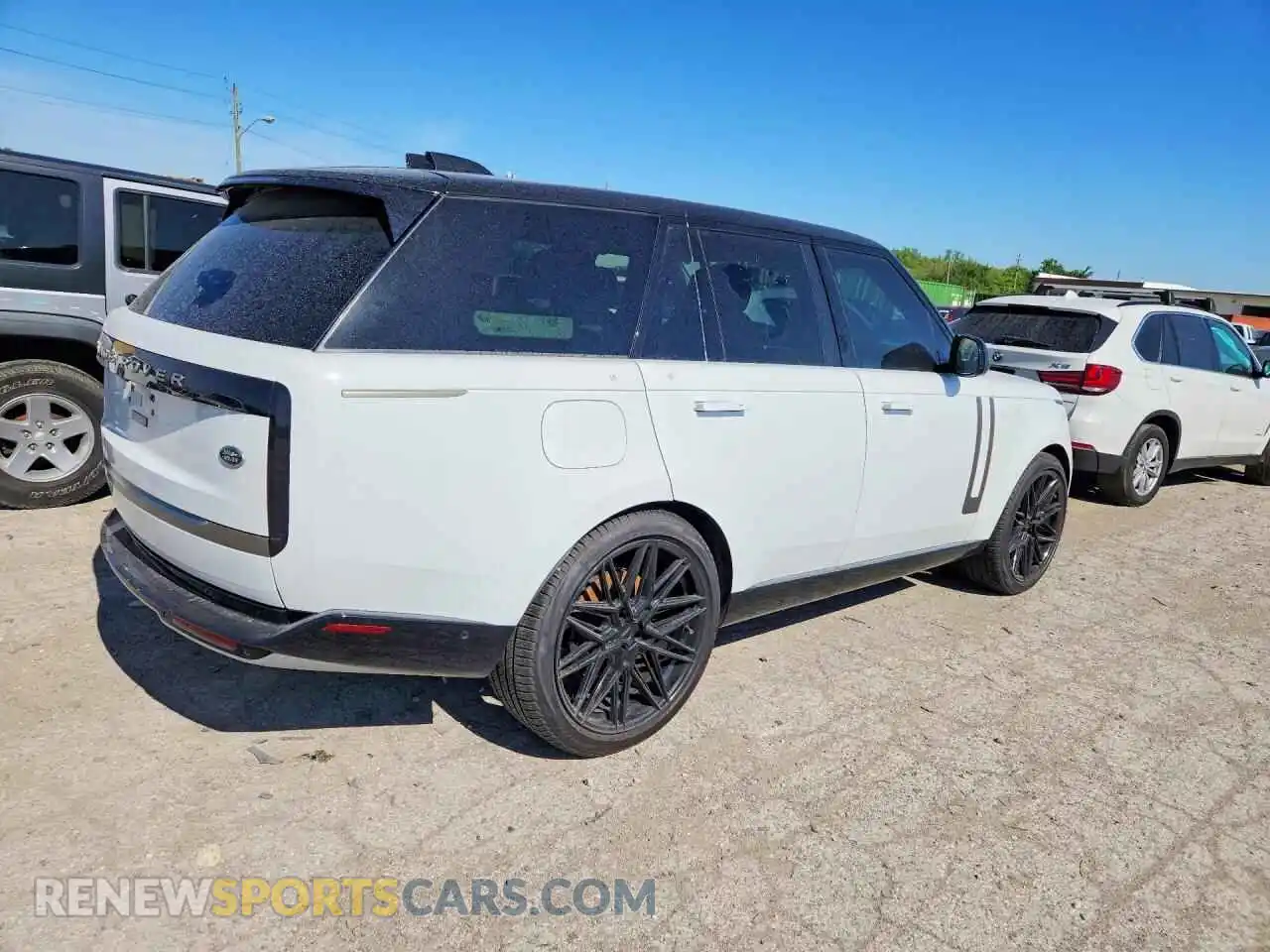 3 fotografías del automóvil dañado SALKP9FUXPA028453 LAND ROVER RANGEROVER 2023