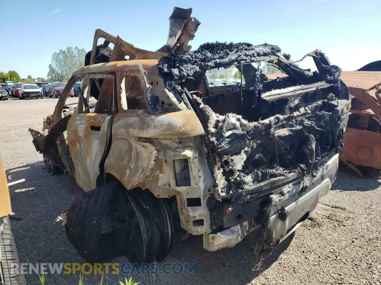 2 Photograph of a damaged car SALZL2FX4PH224231 LAND ROVER RANGEROVER 2023
