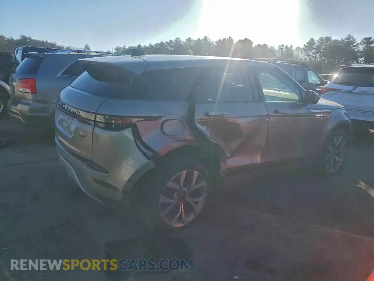 3 Photograph of a damaged car SALZP2FX1PH230086 LAND ROVER RANGEROVER 2023