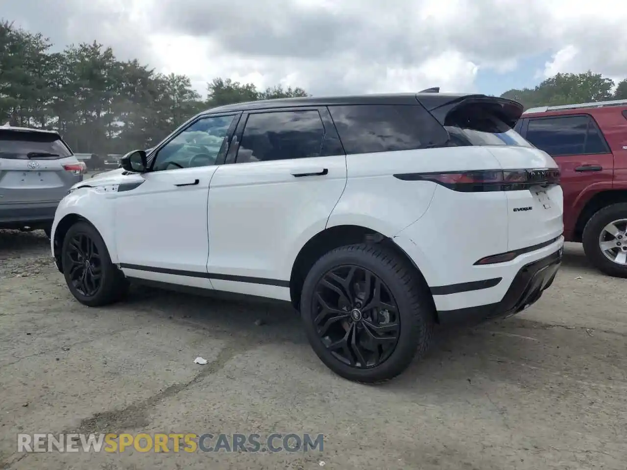 2 Photograph of a damaged car SALZP2FX9PH186208 LAND ROVER RANGEROVER 2023