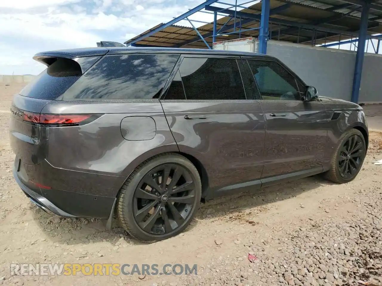 3 Photograph of a damaged car SAL1P9EU2RA414980 LAND ROVER RANGEROVER 2024
