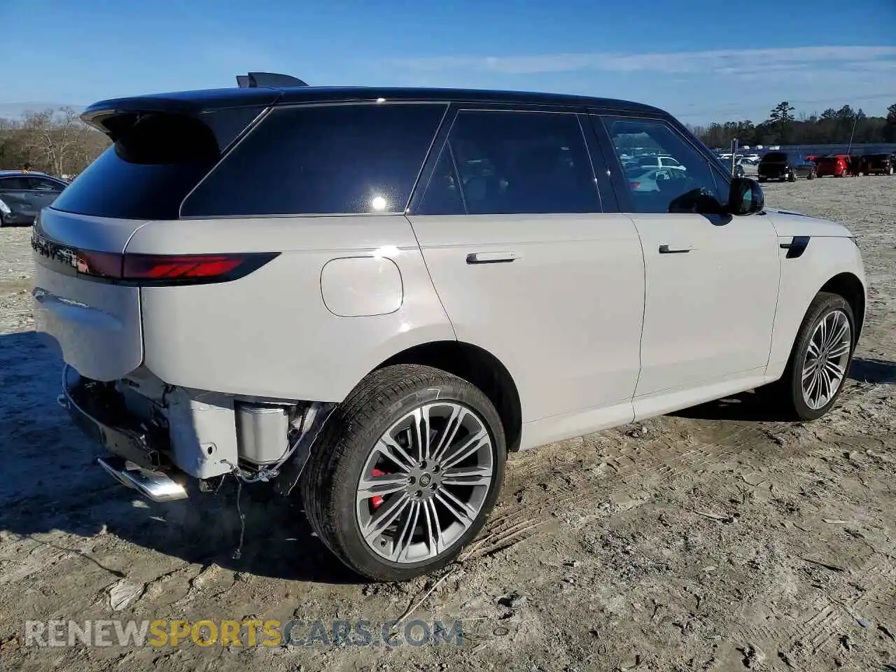 3 Photograph of a damaged car SAL1L9E94SA483702 LAND ROVER RANGEROVER 2025