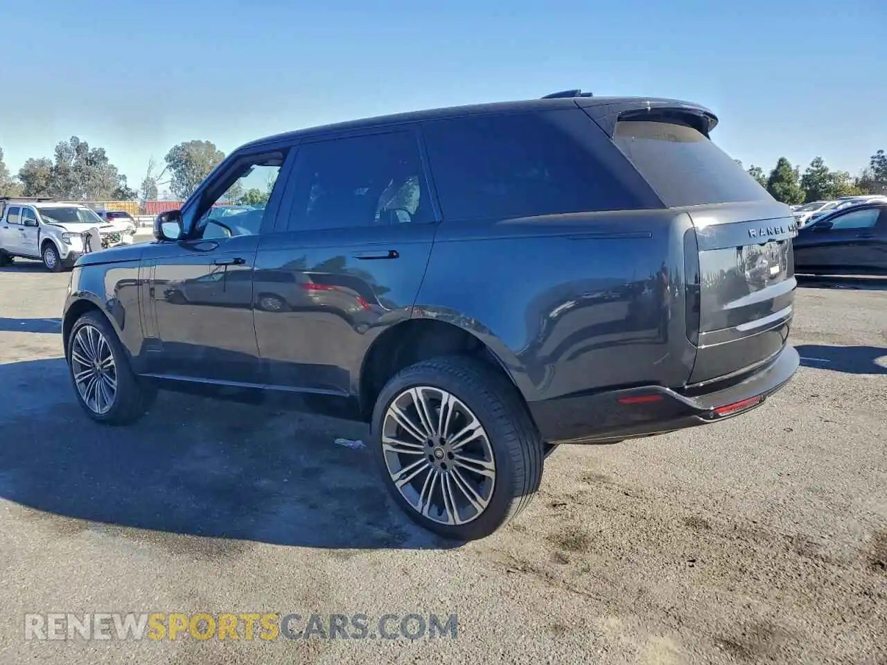 2 Фотография поврежденного автомобиля SALKP9E98SA297556 LAND ROVER RANGEROVER 2025