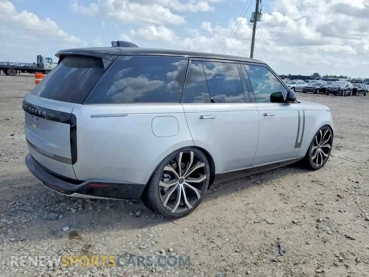 3 Фотография поврежденного автомобиля SALKP9F46SA297722 LAND ROVER RANGEROVER 2025