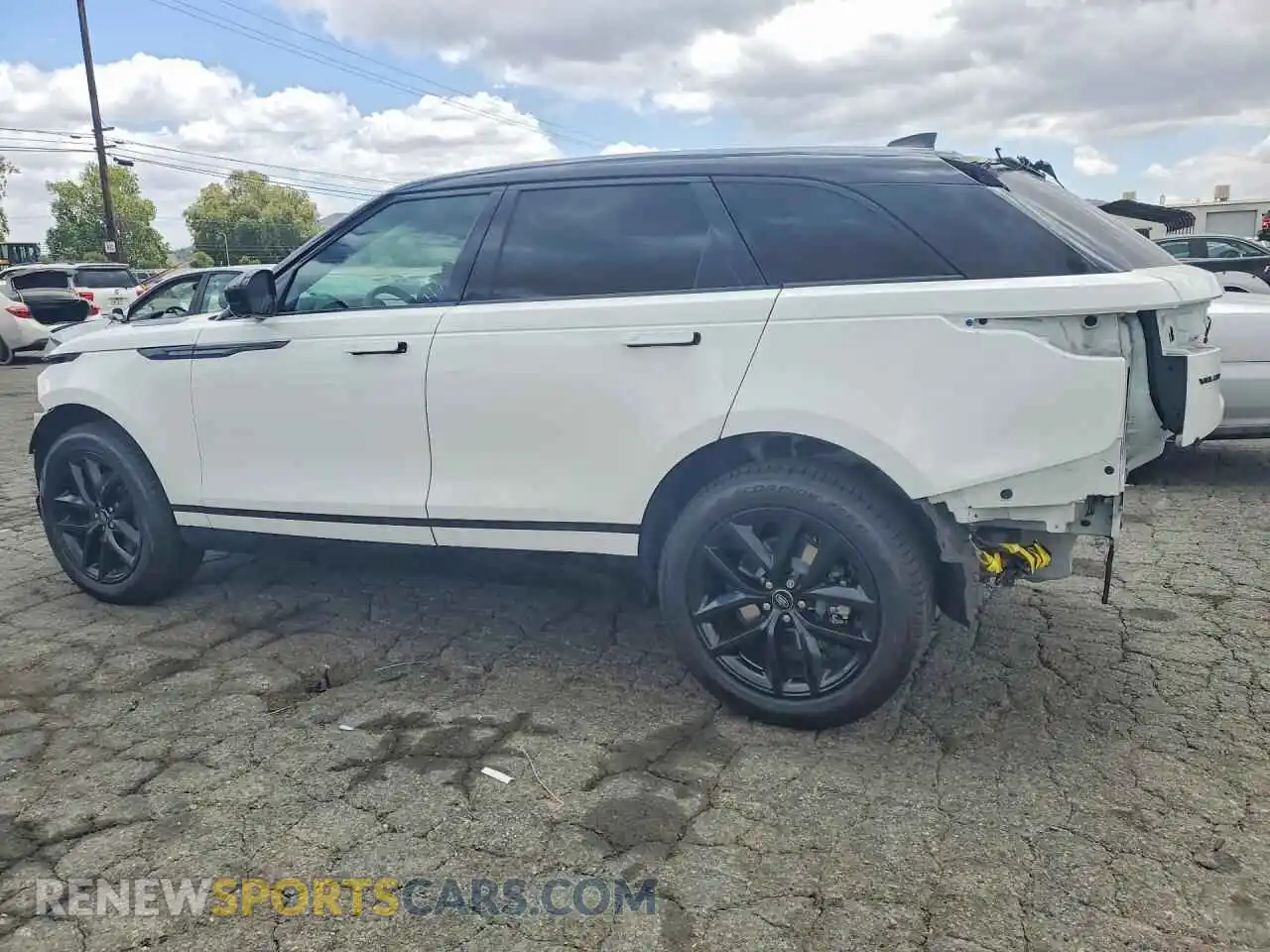 2 Photograph of a damaged car SALYL2EX9SA393191 LAND ROVER RANGEROVER 2025
