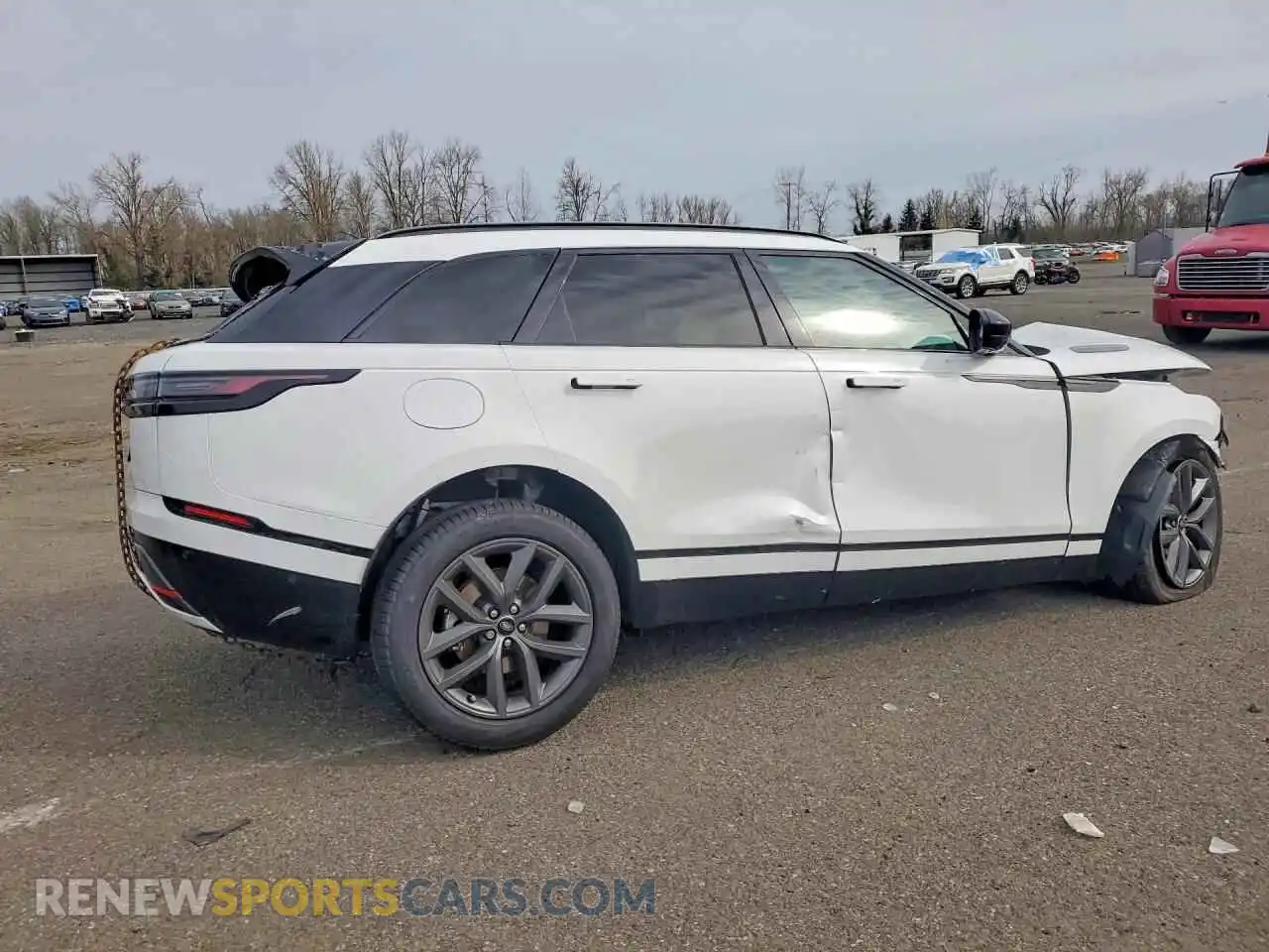 3 Photograph of a damaged car SALYL2EX4TA818530 LAND ROVER RANGEROVER 2026
