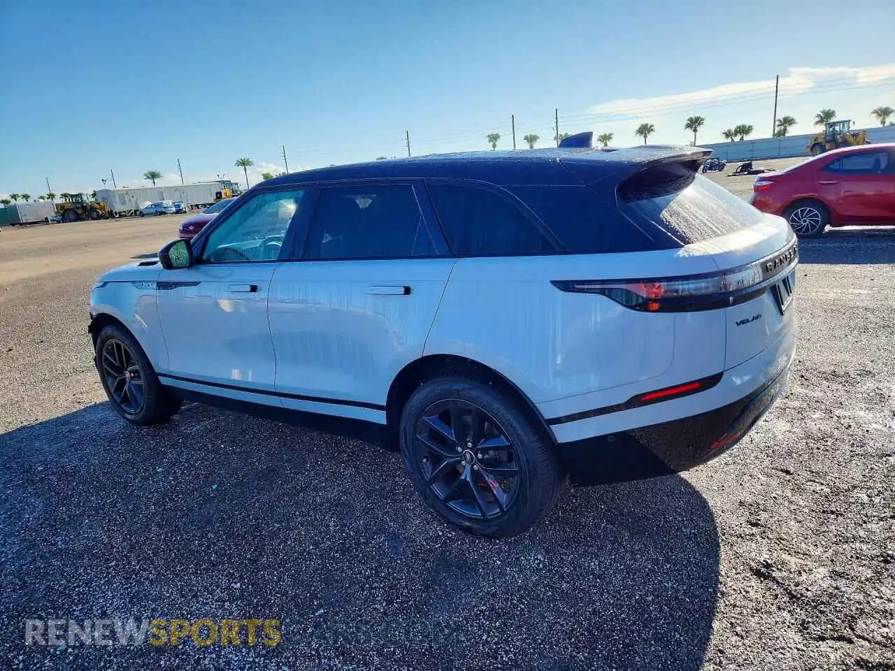 2 Photograph of a damaged car SALYL2EX4TA831052 LAND ROVER RANGEROVER 2026