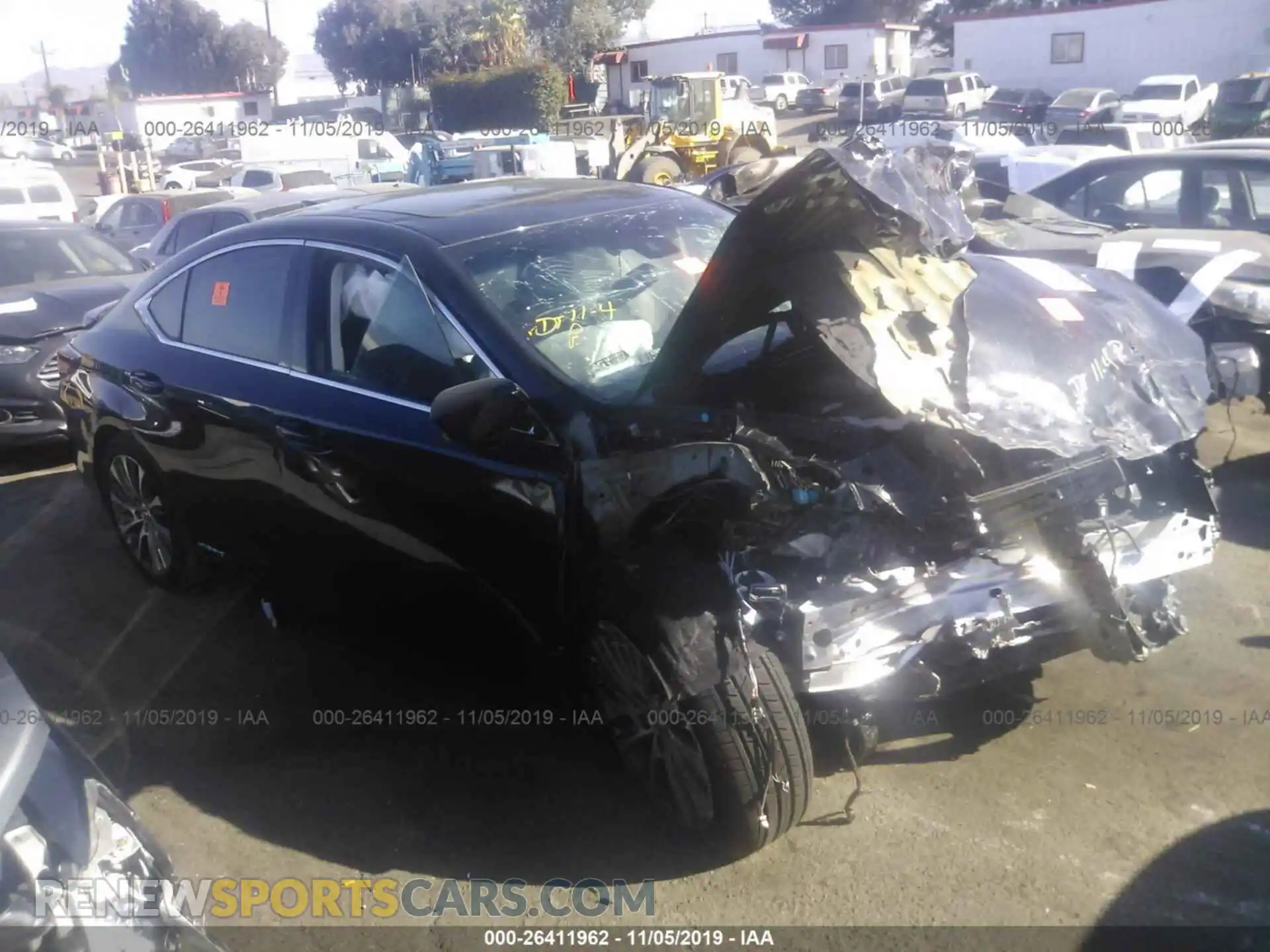 1 Photograph of a damaged car 58AB21B11KU001995 LEXUS ES 2019