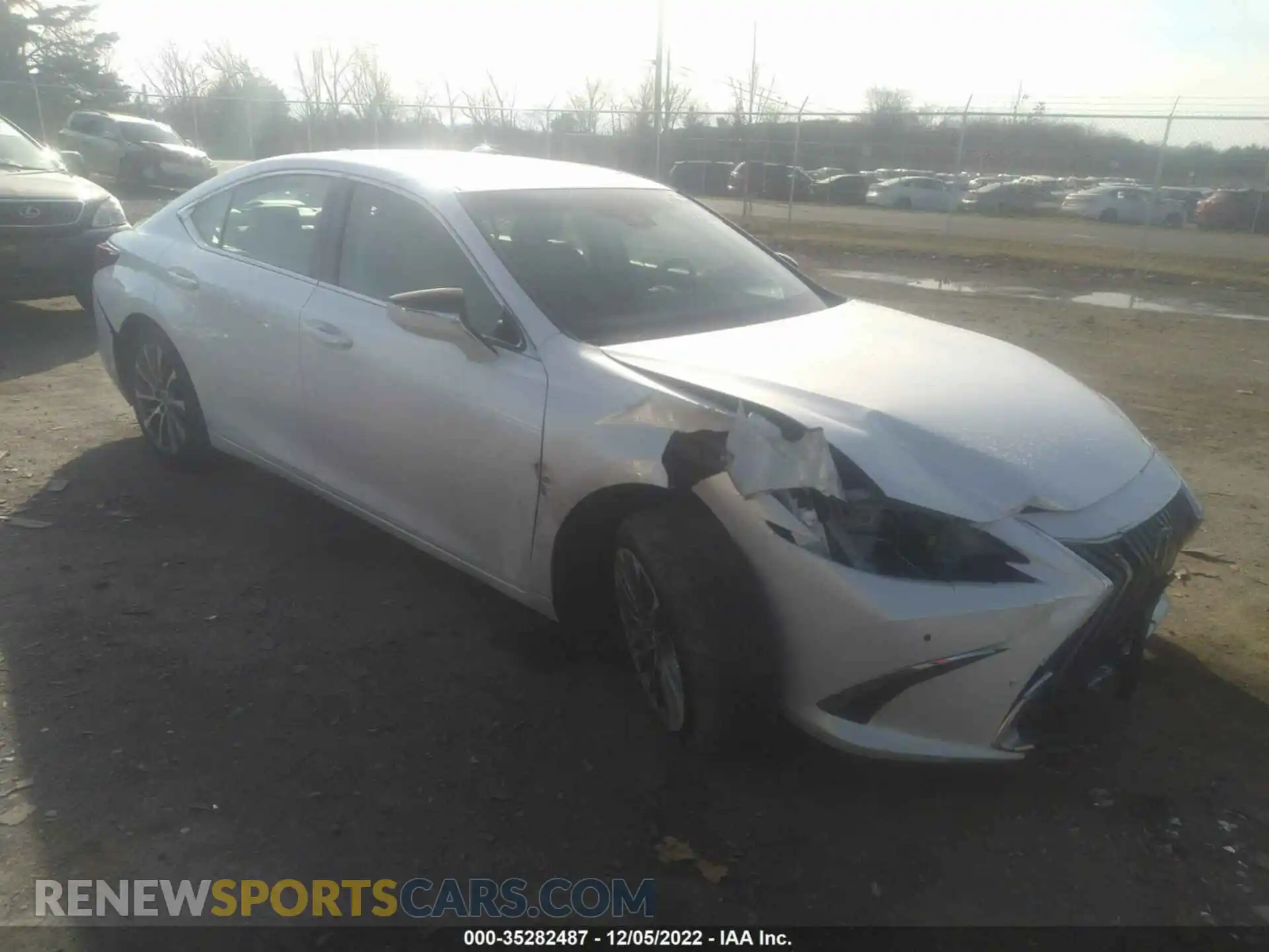 1 Фотография поврежденного автомобиля 58ABZ1B10KU008805 LEXUS ES 2019