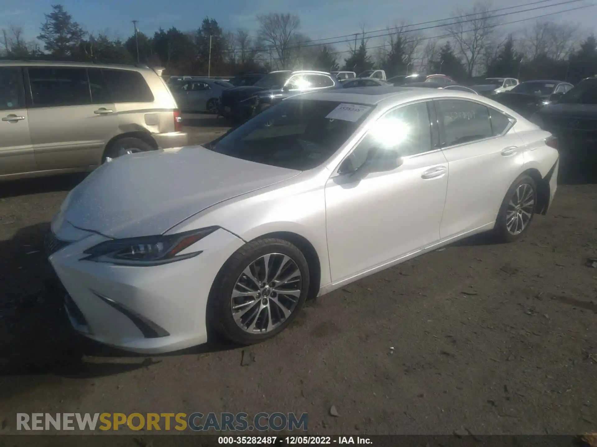 2 Фотография поврежденного автомобиля 58ABZ1B10KU008805 LEXUS ES 2019